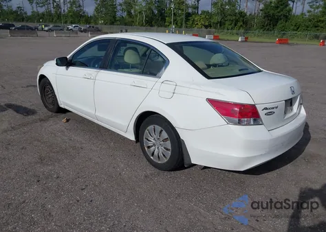 2010 Honda Accord 2.4 Lx z USA, uszkodzony, nr VIN 1HGCP2F35AA043302